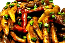 爷爷珍藏30年的卤鸭爪，配方和做法步骤无保留告诉你，太好吃了