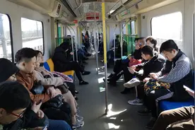 天津的轻轨，坐9号线去塘沽视频封面