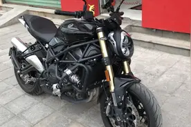 贝纳利752s高配摩托车 裸车5.38万 因为便宜 车主接受两个缺点