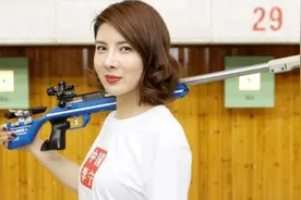 射击冠军杜丽，满脸痘痘消失，蜕变成“女神”，今39岁风韵犹存