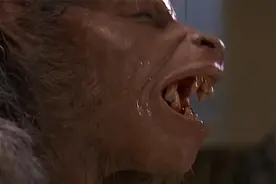 狼人变身全过程，看着真解压