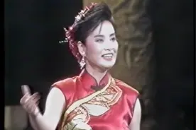 自带千军万马的气势! 1990年毛阿敏《光荣与梦想》震撼开场