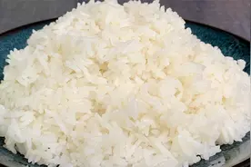 煮米饭别总加水了，教你饭店不外传的诀窍，米饭松软香甜，真美味