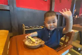 亲子日记。外出吃饭。生活vlog视频封面