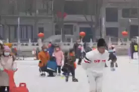 冬奥带火冰雪运动，花滑走入“寻常百姓家”，大爷大妈高手在民间视频封面