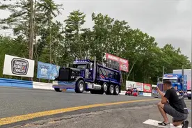 卡车的展示聚会，好多擎天柱在这里视频封面