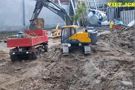 儿童高仿真工程车玩具车无线遥控挖掘机玩具开箱，挖土挖沙测试