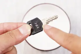 钥匙生锈不好使怎么办？泡一泡钥匙跟新的一样，厉害了