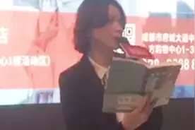 理想是石，敲出星星之火！视频回顾董卿朗读流沙河诗作《理想》视频封面