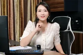 老员工每月工资过万，上班“摸鱼”被表嫂发现，一番话将他点醒视频封面