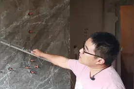 600*1200瓷砖上墙怎么贴？装修大崔带你现场看看薄贴工艺