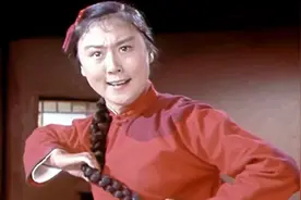 刘长瑜 京剧《红灯记》仇恨入心要发芽 1971年样板戏电影原版视频封面
