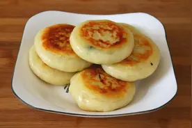 1个土豆，1把黑芝麻，简单一做营养美味柔软拉丝，孩子们爱吃