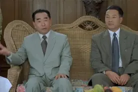 周恩来万隆之行：总理访问印尼接见华人，他们都愿意重回中国国籍视频封面