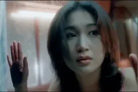 关之琳和温碧霞同框比美，两人只差3岁，却像是母女视频封面