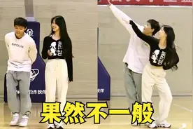 女孩篮球赛跳舞走红，以为青铜却是王者，这才是青春该有的样子！视频封面