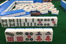 每次上听就点炮，是小伙运气差还是对手牌技高