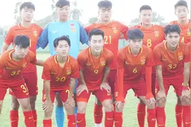 中国足球后继无人？7名高三学生放弃中超试训，被北大北理工录取视频封面