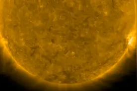 这是在太空中看见的3天时间的太阳视频封面