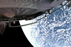 震撼！中国空间站全景相机拍到地球绝美画面视频封面