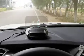 开箱体验，小米车萝卜智能HUD，语音控制，路上显示导航！