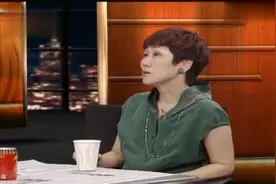 三人行：身患重度抑郁症，终生不能痊愈的李兰妮，曾无数次自杀！视频封面