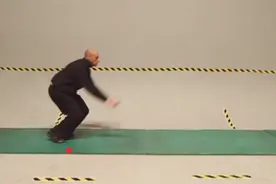 袋鼠一次能跳1.7米，而人类能跳3米，科学家却认为人类比不过袋鼠