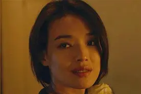 谭维维深情演唱《三十岁的女人》，感染力十足唱出多少人的心声。视频封面