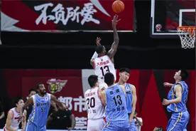 【全场集锦】威姆斯25分准绝杀！广东104-103北京，范子铭21+9板视频封面
