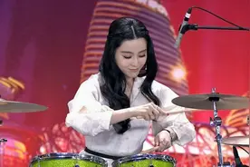 打架子鼓的女星：范冰冰炫酷无比帅炸天，关之琳穿高跟鞋霸气十足视频封面