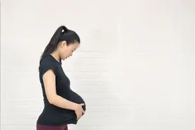 横位宝宝如何调整胎位？3招，轻松又安全！视频封面