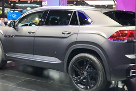 开它比X5回头率还高！途昂X极夜限定版，外观霸气还配2.5TV6视频封面