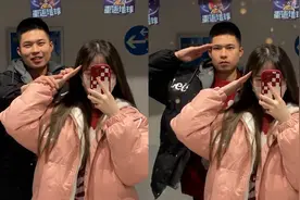 兵哥哥宠溺纠正女友敬礼姿势，自己敬礼那刻眼神瞬间坚定视频封面