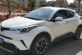 丰田奕泽（CHR）怎么样，听听两年车主真实的用车感受。视频封面