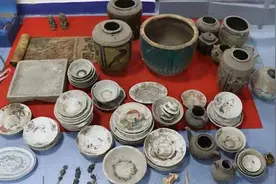 男子查古籍定位古墓群盗窃文物162件 并种上庄稼掩人耳目视频封面