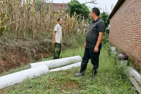 二哥好意想帮幺叔硬化坝子，没想到他却蛮狠不讲理，搞得火冒三丈视频封面