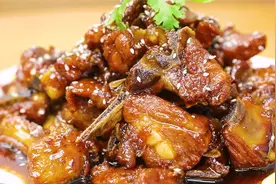 第一美食：可乐排骨的正确做法，学会做给孩子吃，一盘根本就不够视频封面