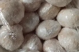 腌鸡蛋快速出油的技巧，很多人都做错了，多这一步7天就出油起沙