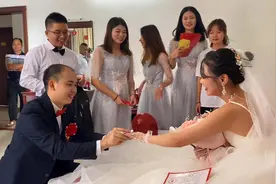 啊欣用五分钟带大家看，广西结婚闹洞房以及习俗，这种感觉很难忘