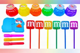 用彩虹M方形棒棒糖切割，制作美味的冰淇淋，夏日冰饮！
