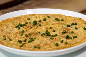 新鲜虾皮你吃过吗？鲜虾皮煎鸡蛋鲜香又原汁原味，做法非常简单哦