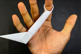 教你折纸能放在手上转着玩的小刀，简单有趣不伤人，孩子们很爱玩
