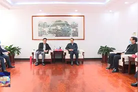 张超超与渤海银行行长屈宏志一行进行工作会谈视频封面