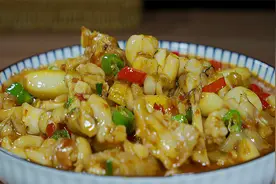 牛蛙怎样做鲜嫩不柴，没有异味？原来做法很简单，香辣入味超下饭