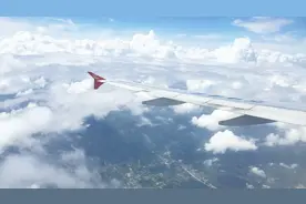 前往云南昆明的飞机为何总在空中突遇气流颠簸，揪出机长问问吧视频封面