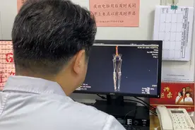 29岁小伙久坐5小时玩游戏致无法行走，医生：患者腿部有大量血栓视频封面