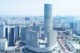 实拍徐州第一高楼，攻略带您免费登60层俯瞰徐州，那画面太美了视频封面