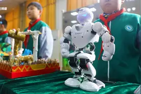 郑州教育“十三五”成绩单出炉：巩义｜提高老师待遇张扬学生个性视频封面