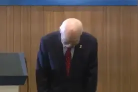韩国“统一教”前世界会会长鞠躬道歉，承认对安倍之死负有责任视频封面