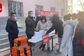 高校为考研生送上脐橙礼包：祝福考生“脐”开得胜“橙”功上岸视频封面
